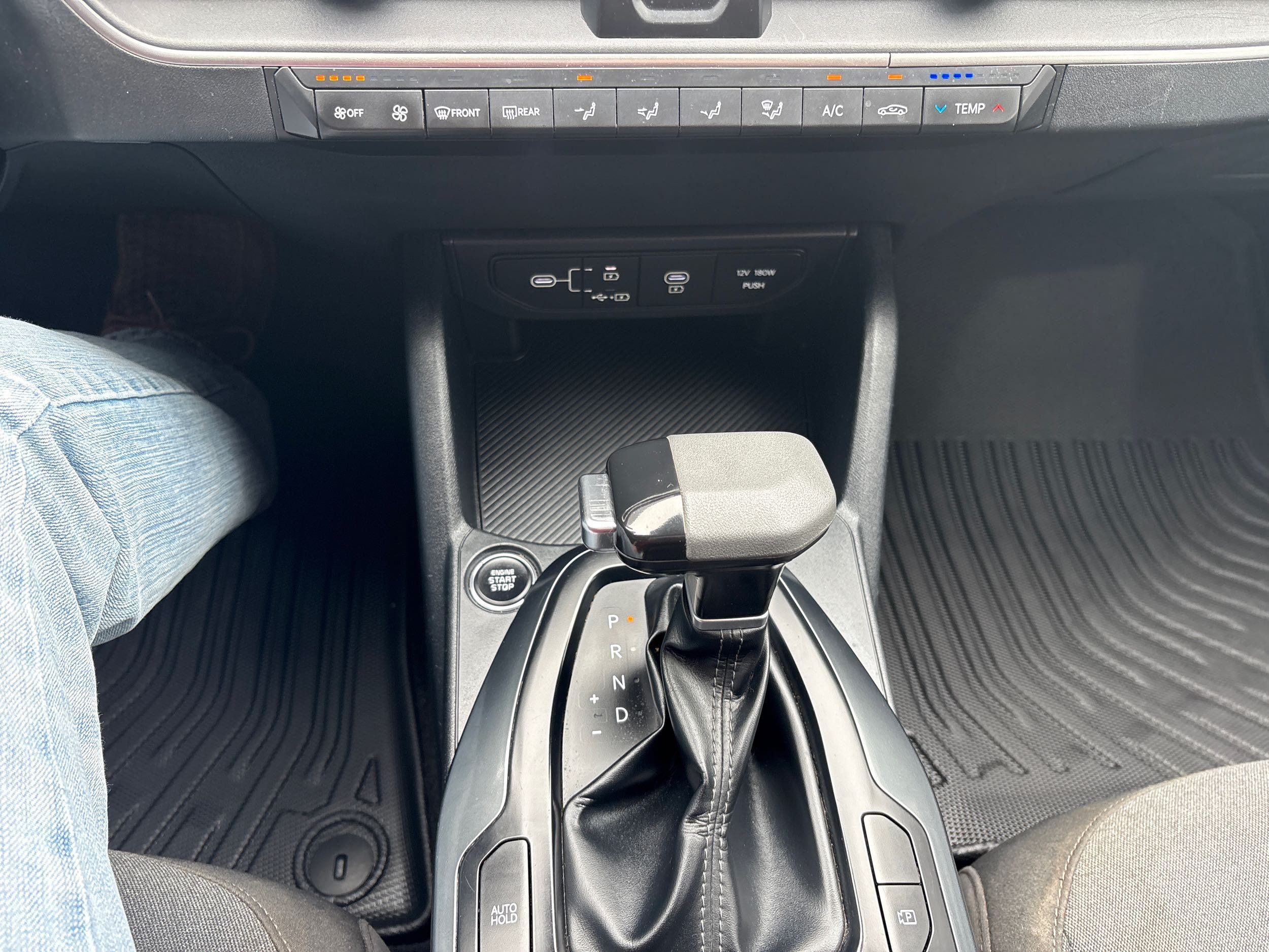 2025 Kia K4 LXS - Photo 14