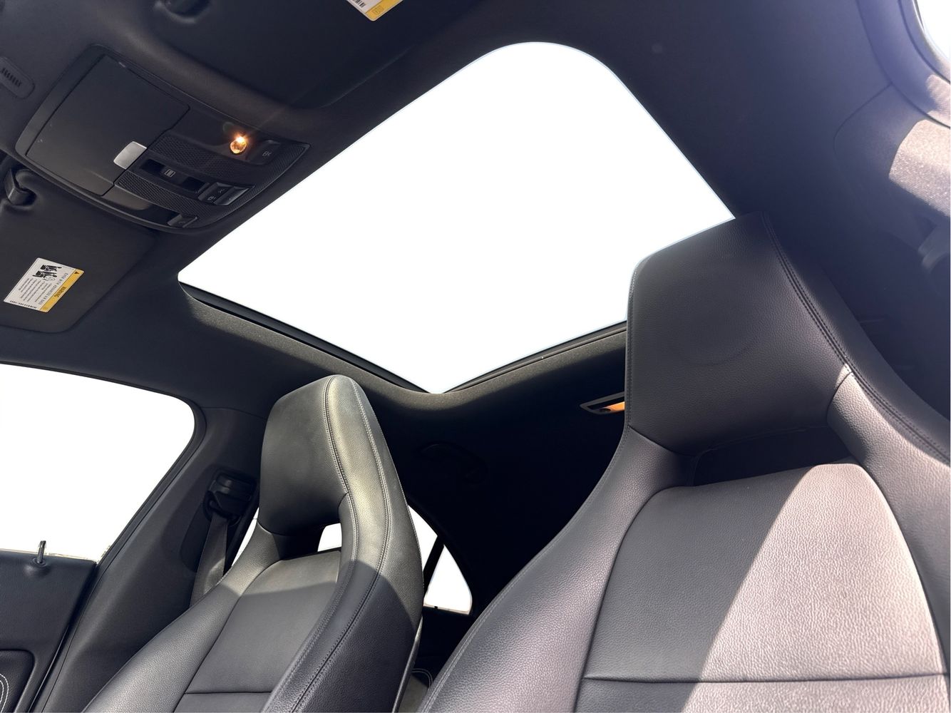 2015 Mercedes Benz CLA 250 photo 35