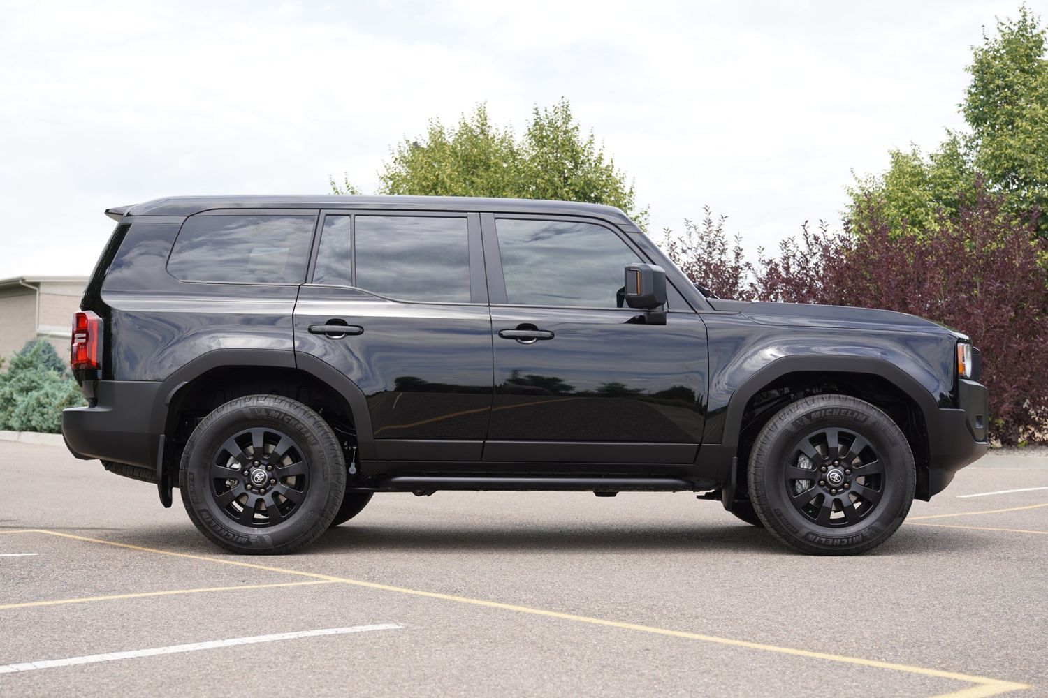 2024 Toyota Land Cruiser photo 2