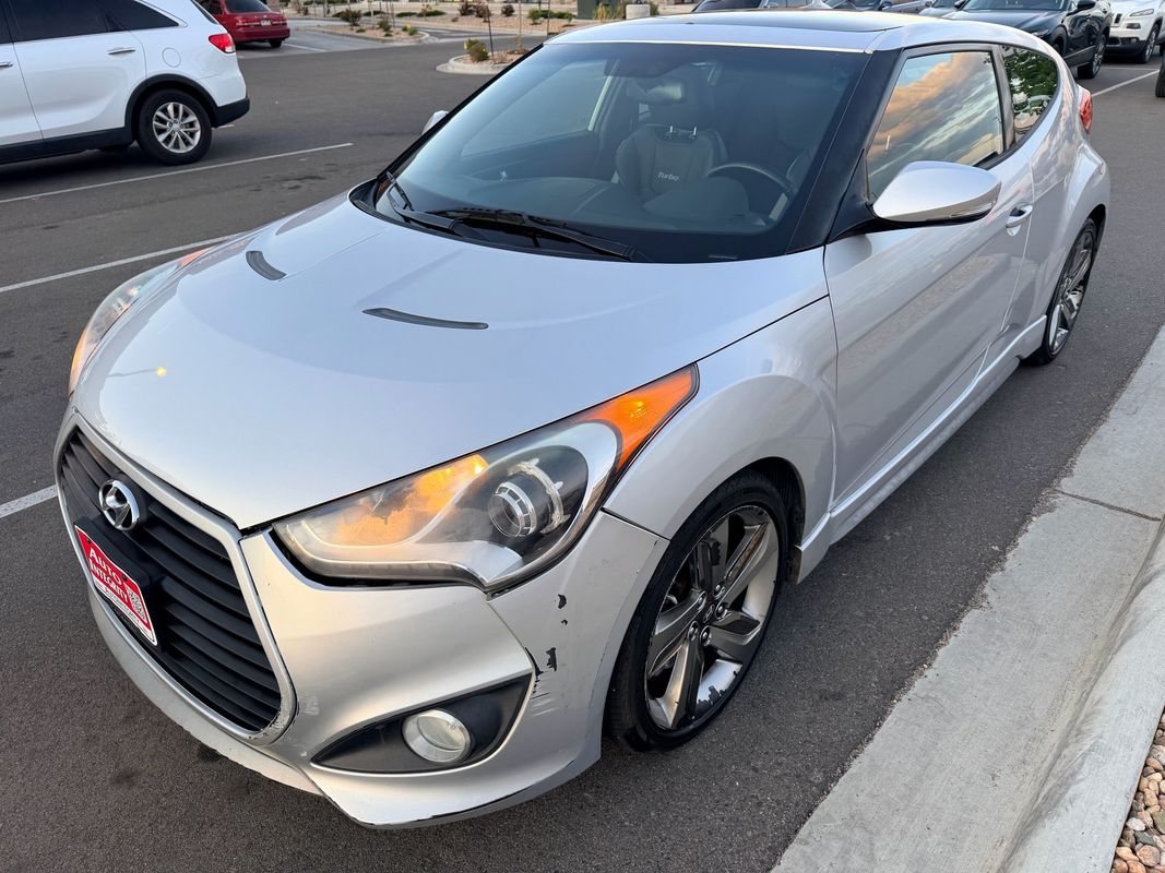 2015 Hyundai Veloster GLS(Middle)