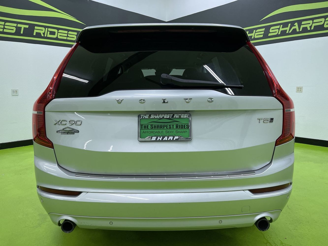 2018 Volvo XC90 T5 Momentum photo 3
