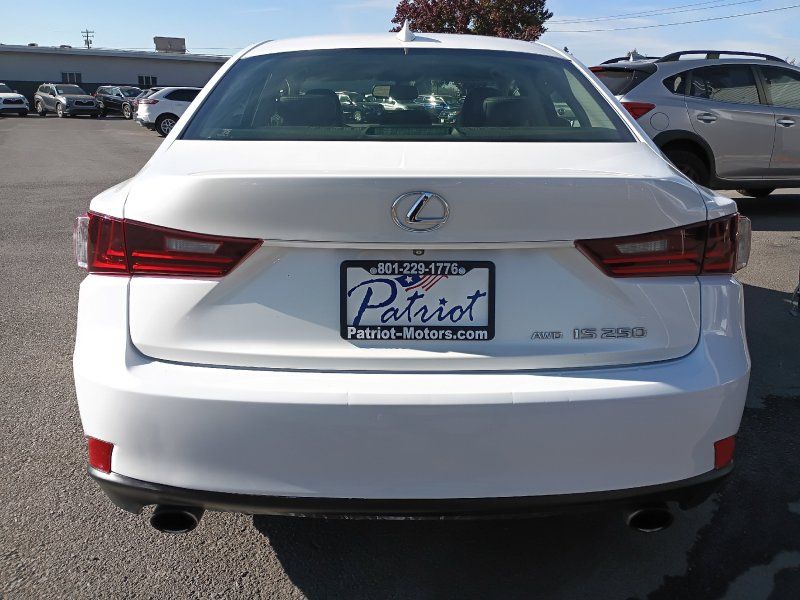 2015 Lexus IS 250 photo 4