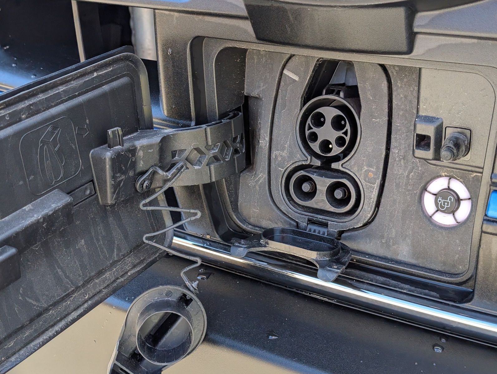 2023 Ford E-Transit-350 87