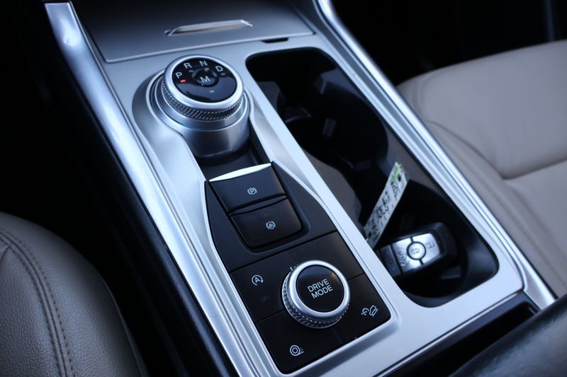 ECNSI4Z90MEZVF.jpg?h=500