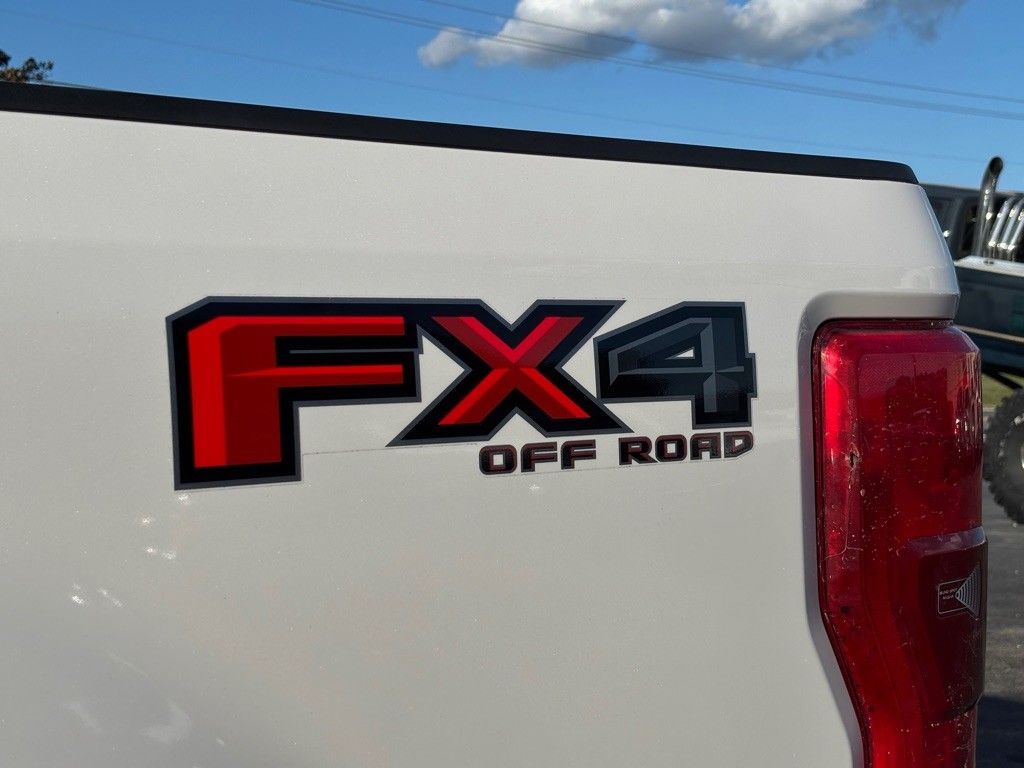 2017 Ford F-250 Lariat photo 9