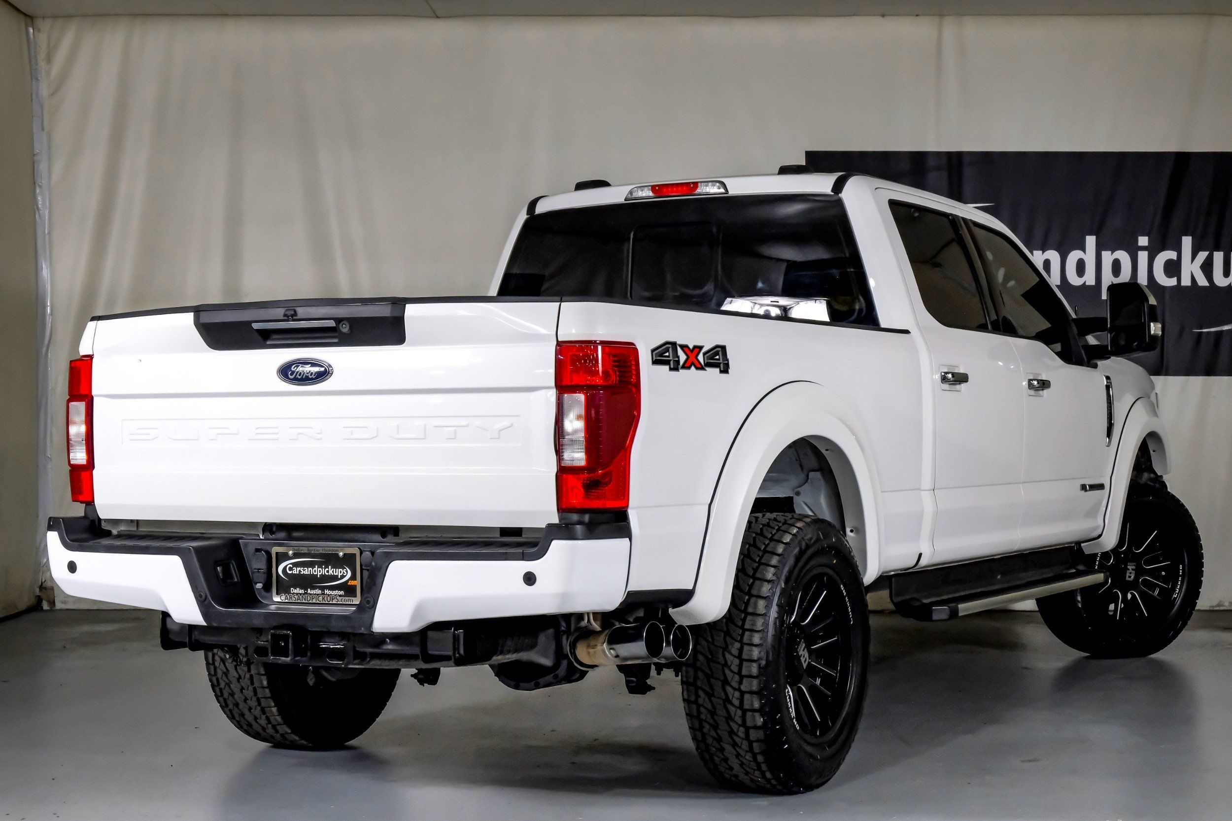 2022 Ford F-250 Lariat photo 3