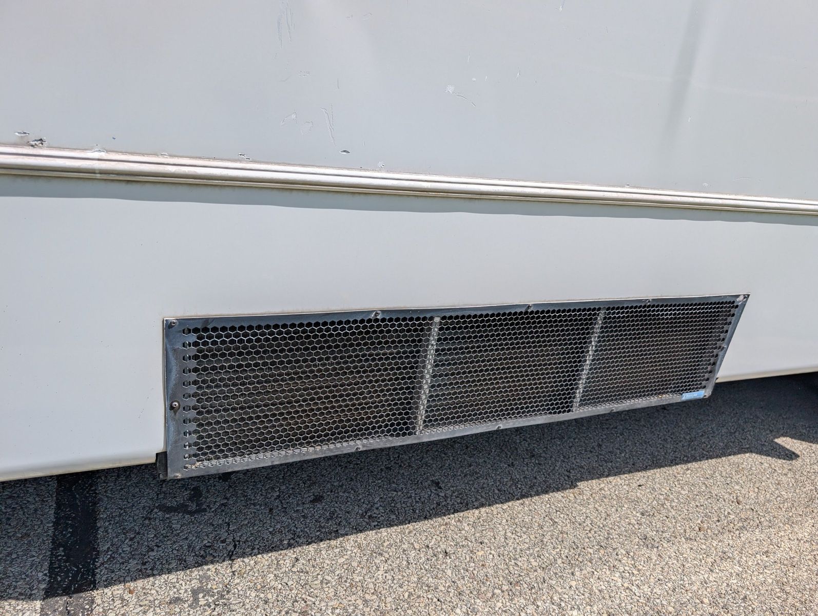 2007 Ford E-450 Cutaway 185