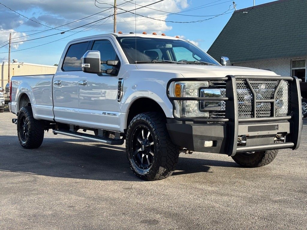 2017 Ford F-250 Lariat photo 2