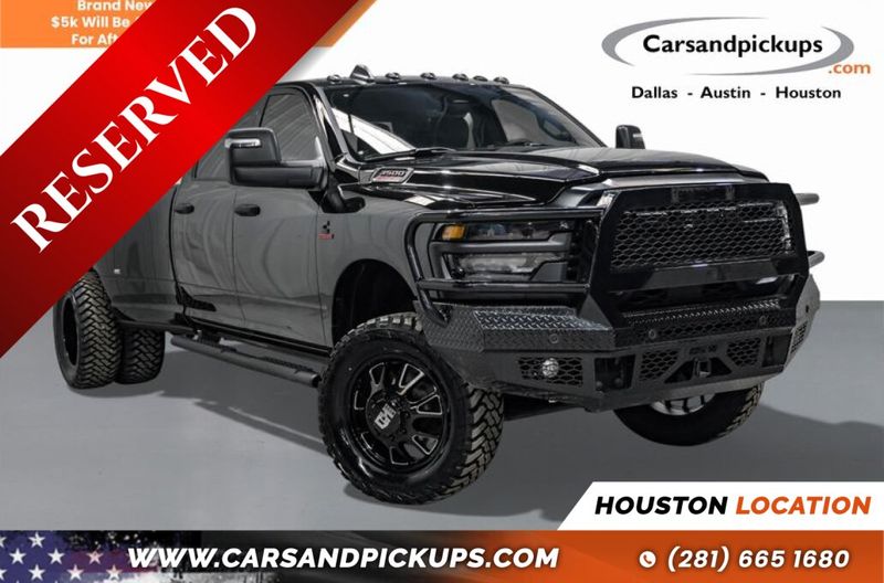 2026 RAM 3500 Tradesman Crew Cab LB DRW 4WD