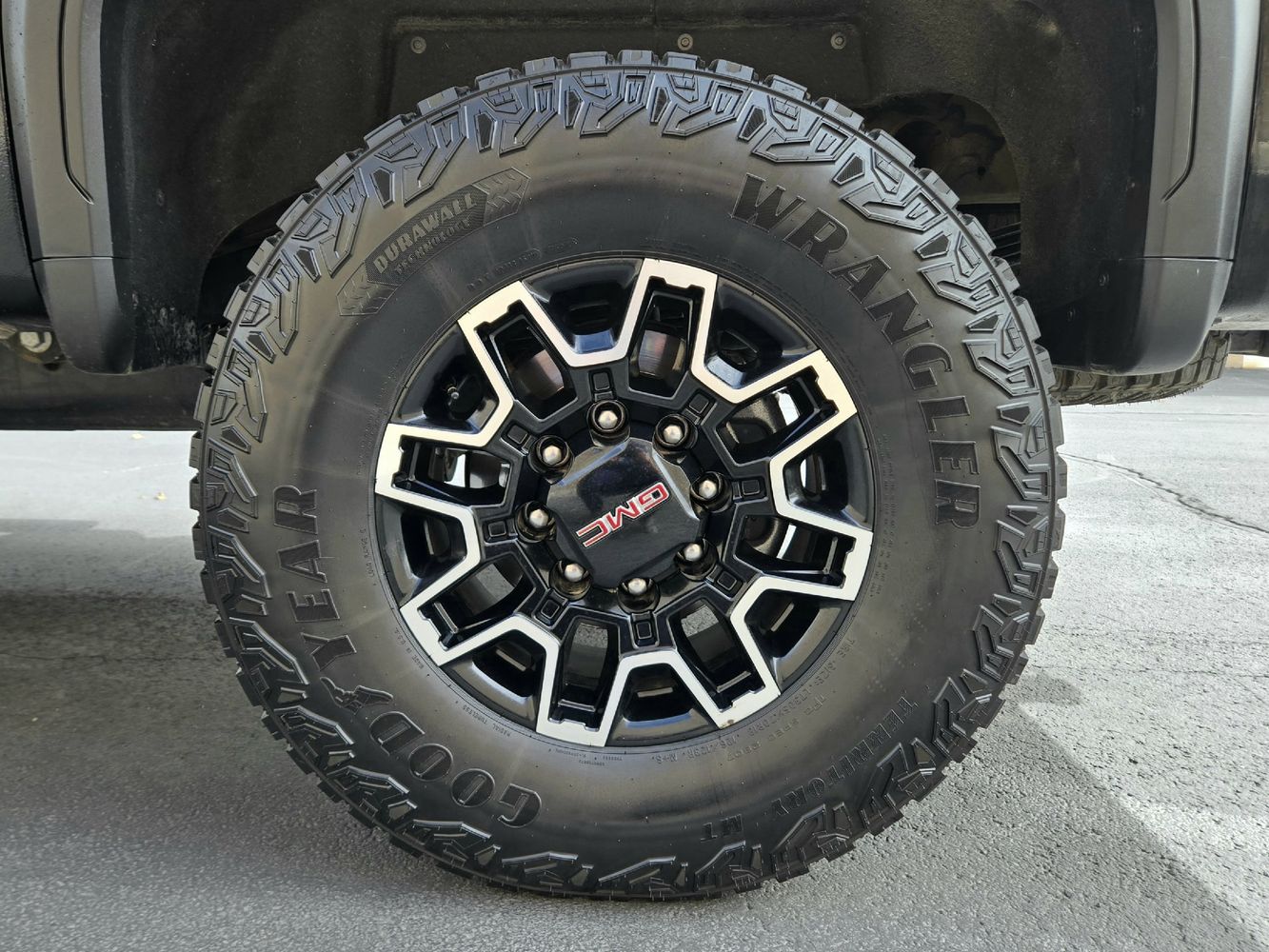 2025 Gmc Sierra HD AT4X photo 16