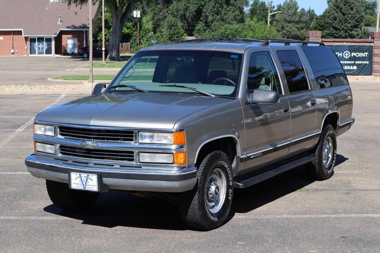 1999 Chevrolet Suburban C2500 LS | Victory Motors of Colorado