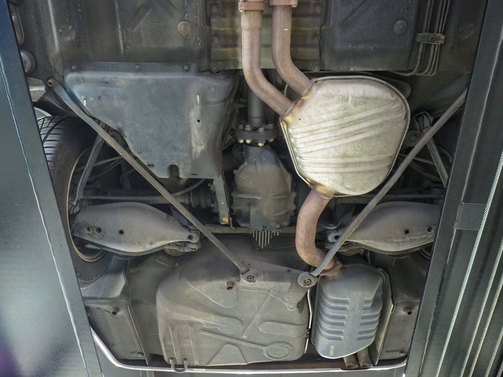 1992 Mercedes-Benz 500-Class 71
