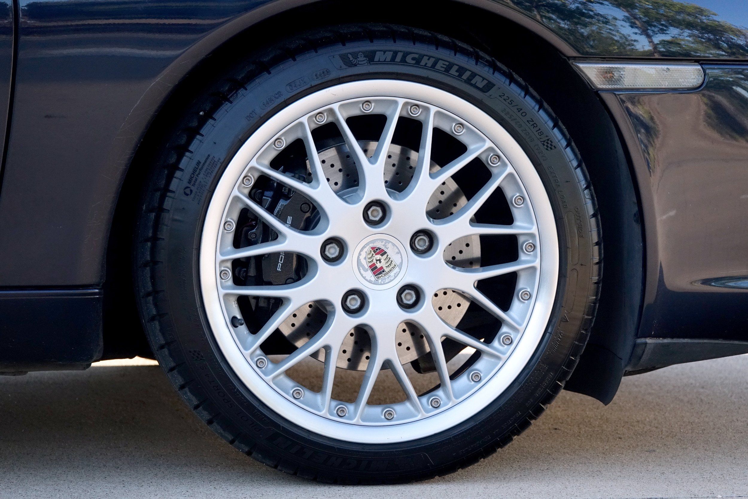 2004 Porsche 911 4S photo 29