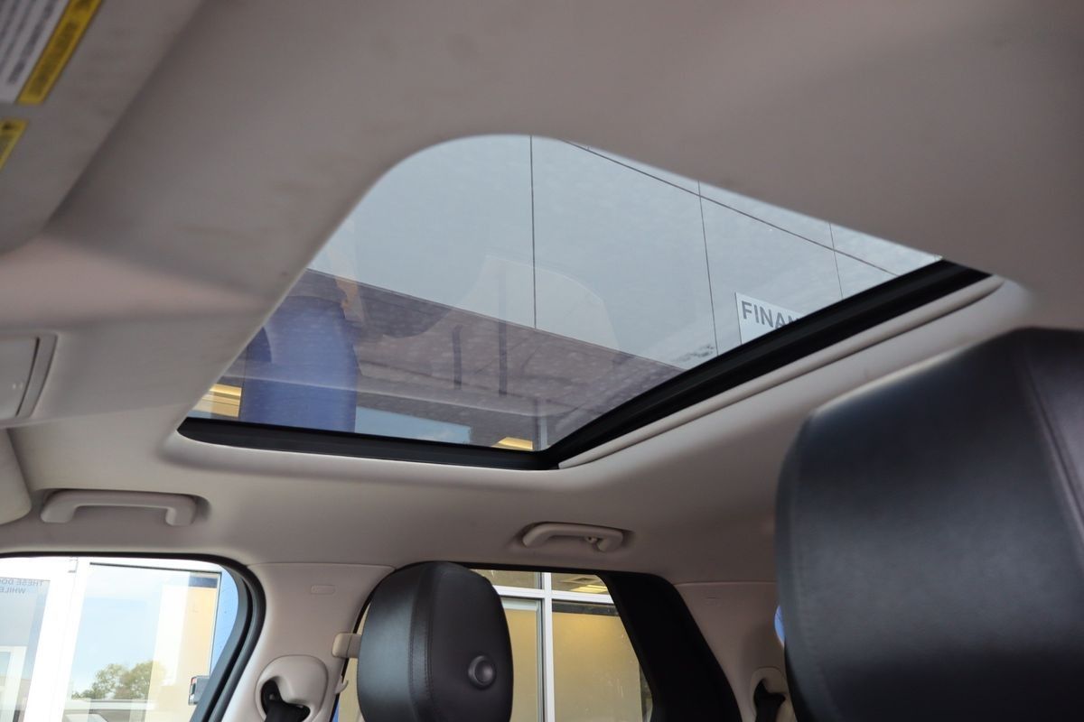 2020 Land Rover Discovery SE