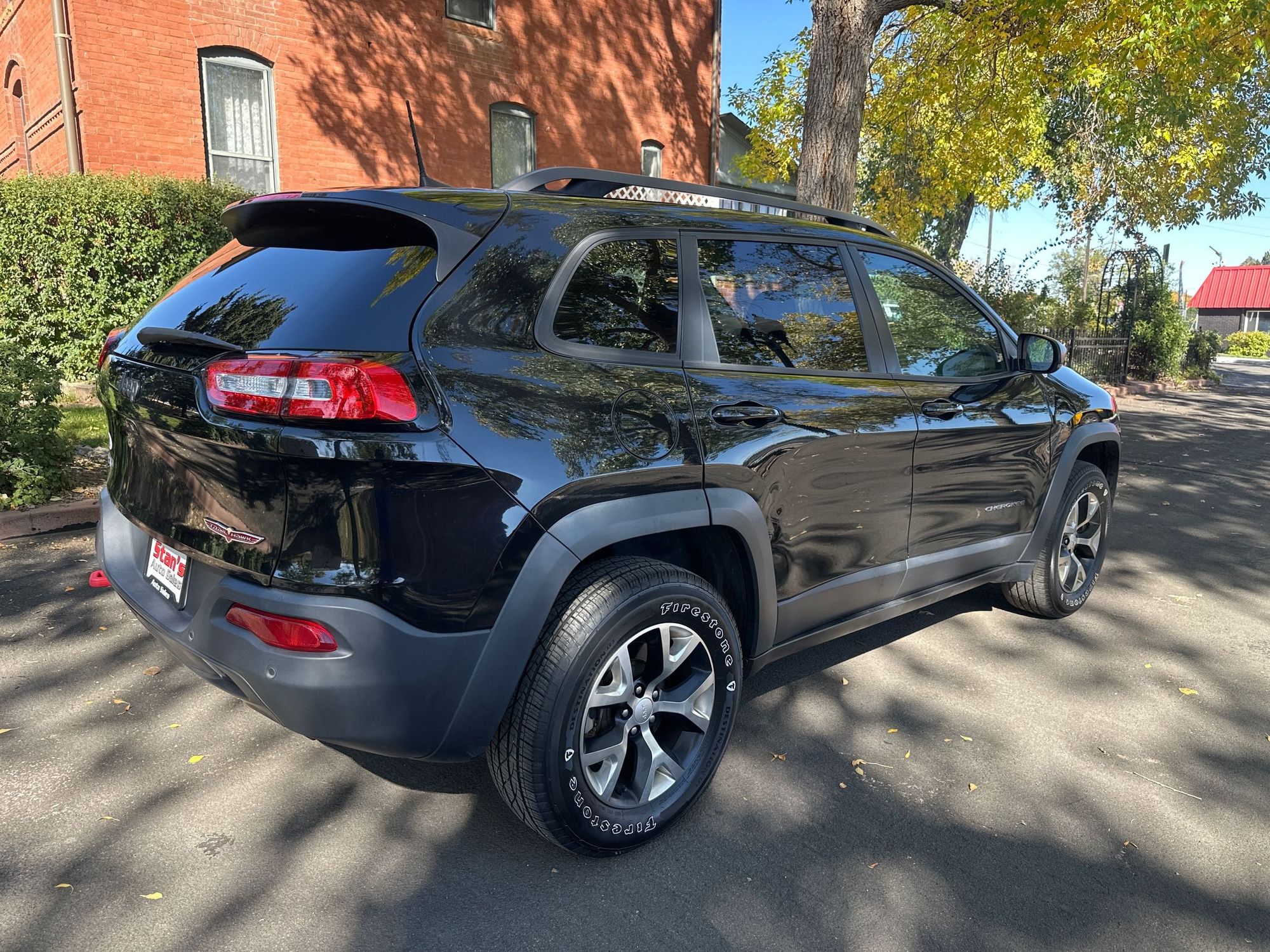 2018 Jeep Cherokee Trailhawk photo 2