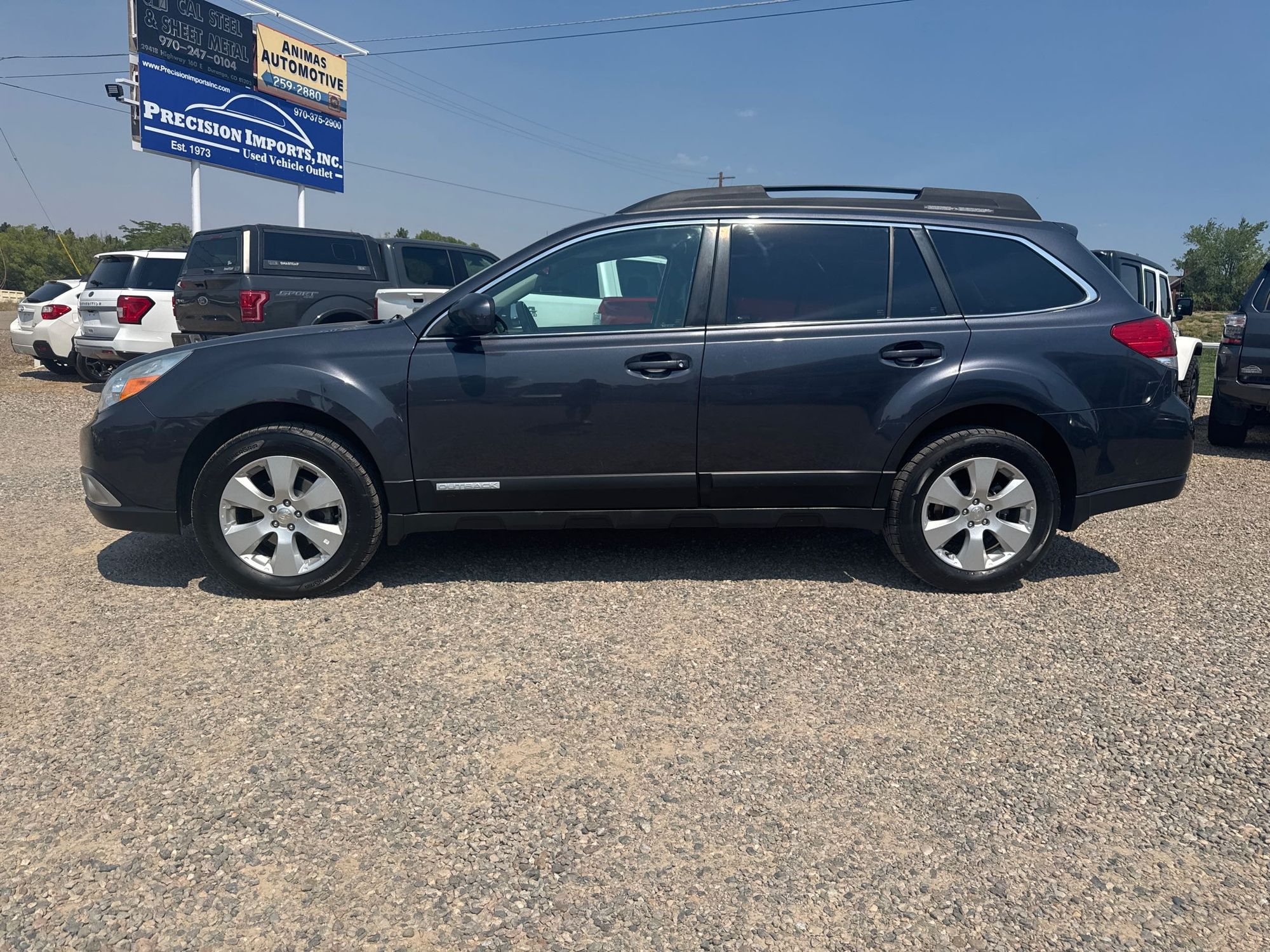 2011 Subaru Outback 2.5i Limited photo 3