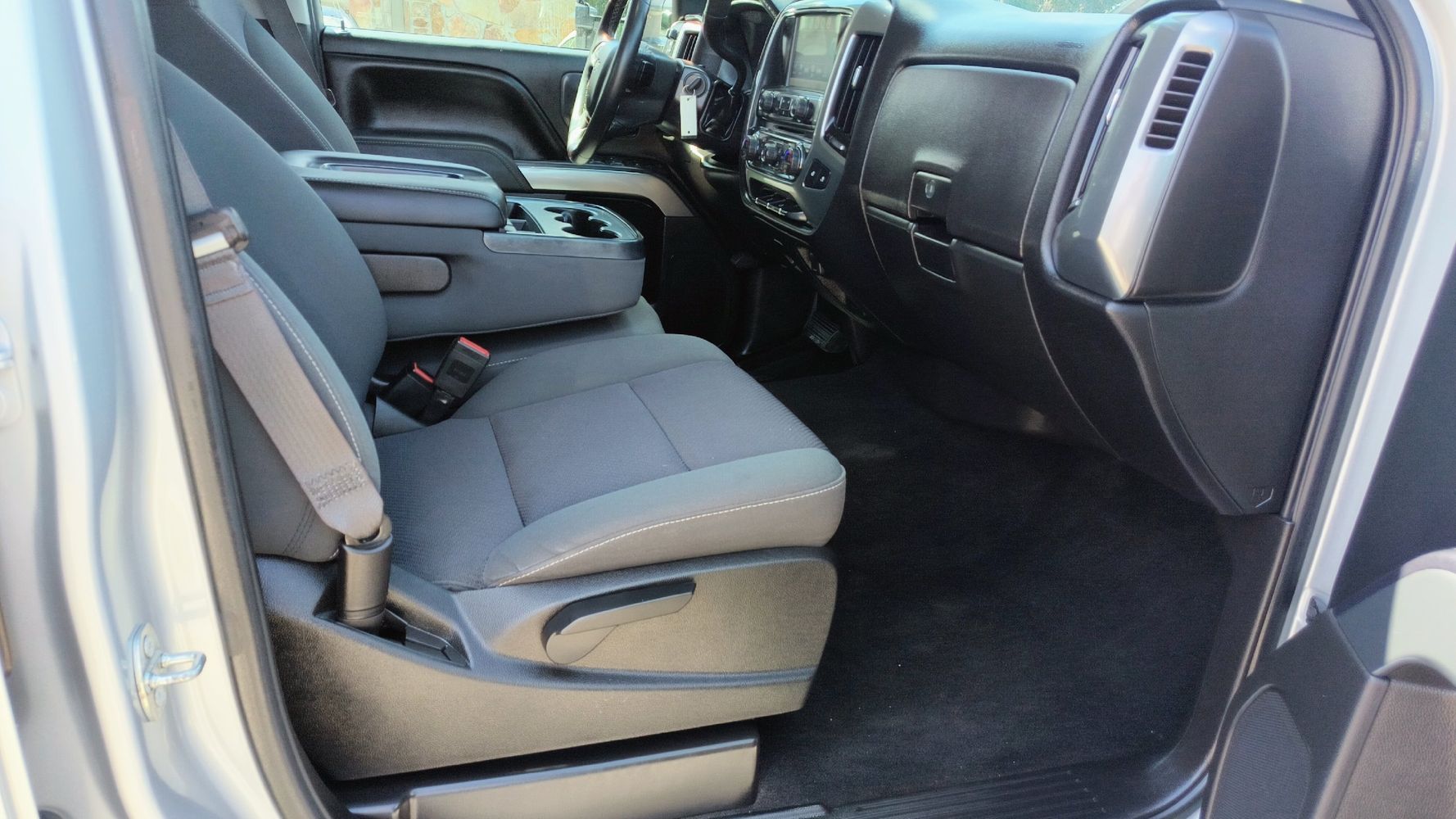 2016 Chevrolet Silverado 1500 LT photo 12