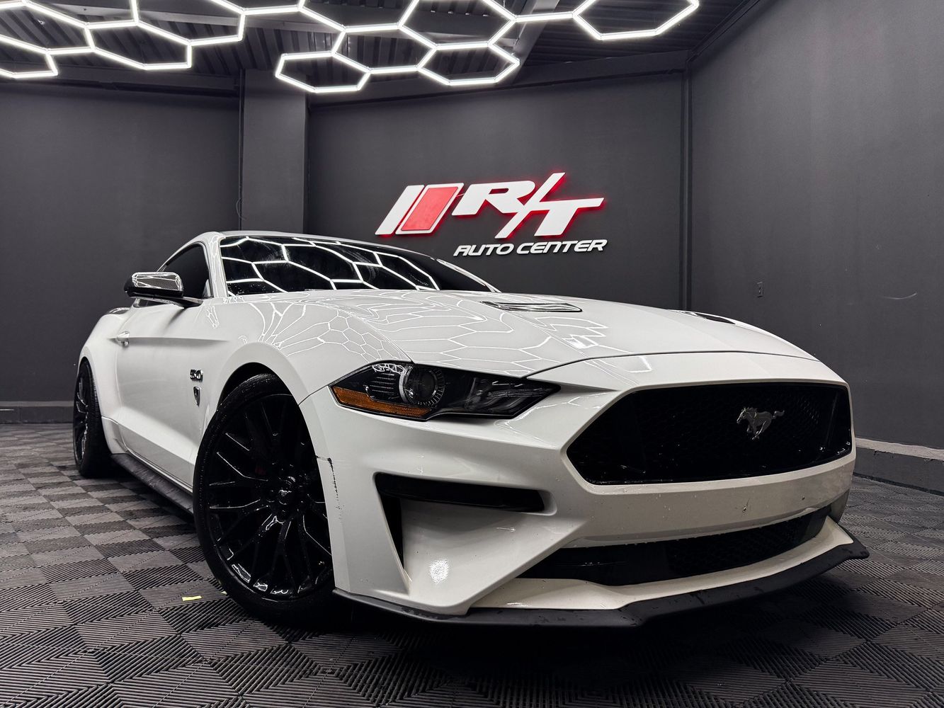 2019 Ford Mustang GT Coupe's photo