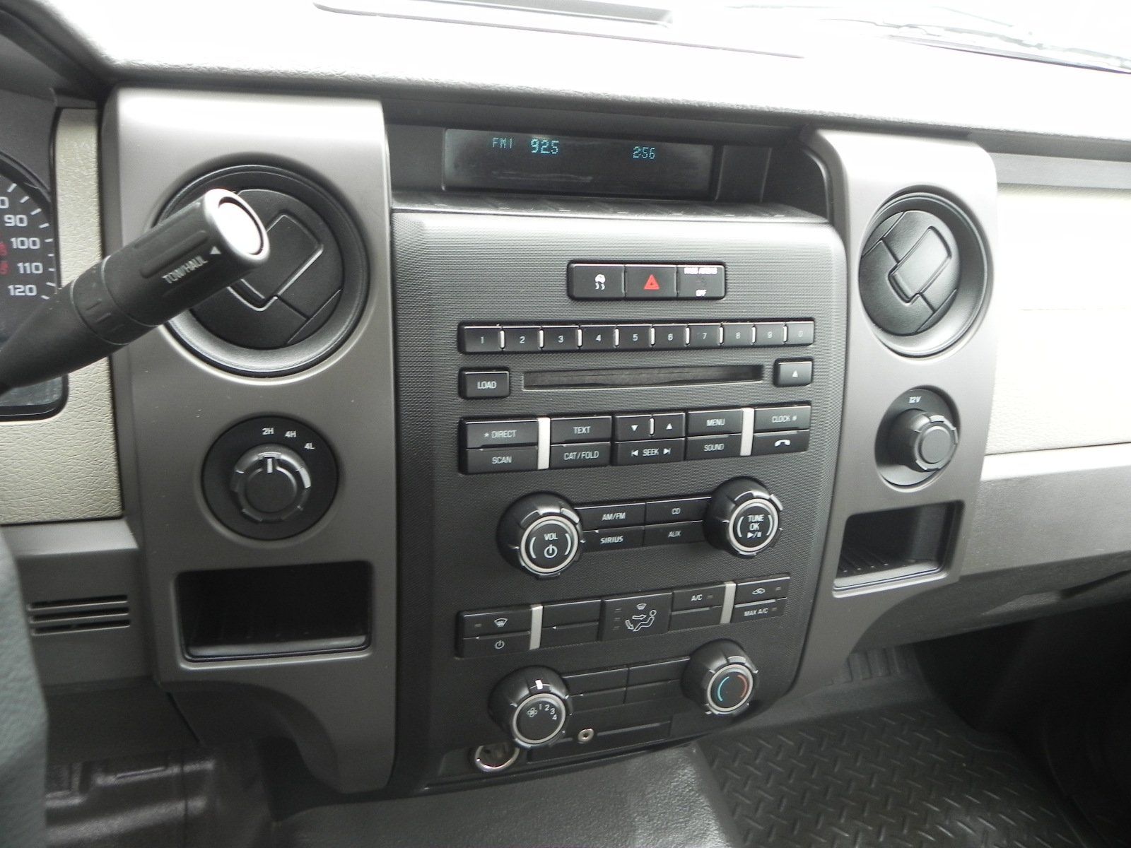 2010 Ford F-150 XL photo 13