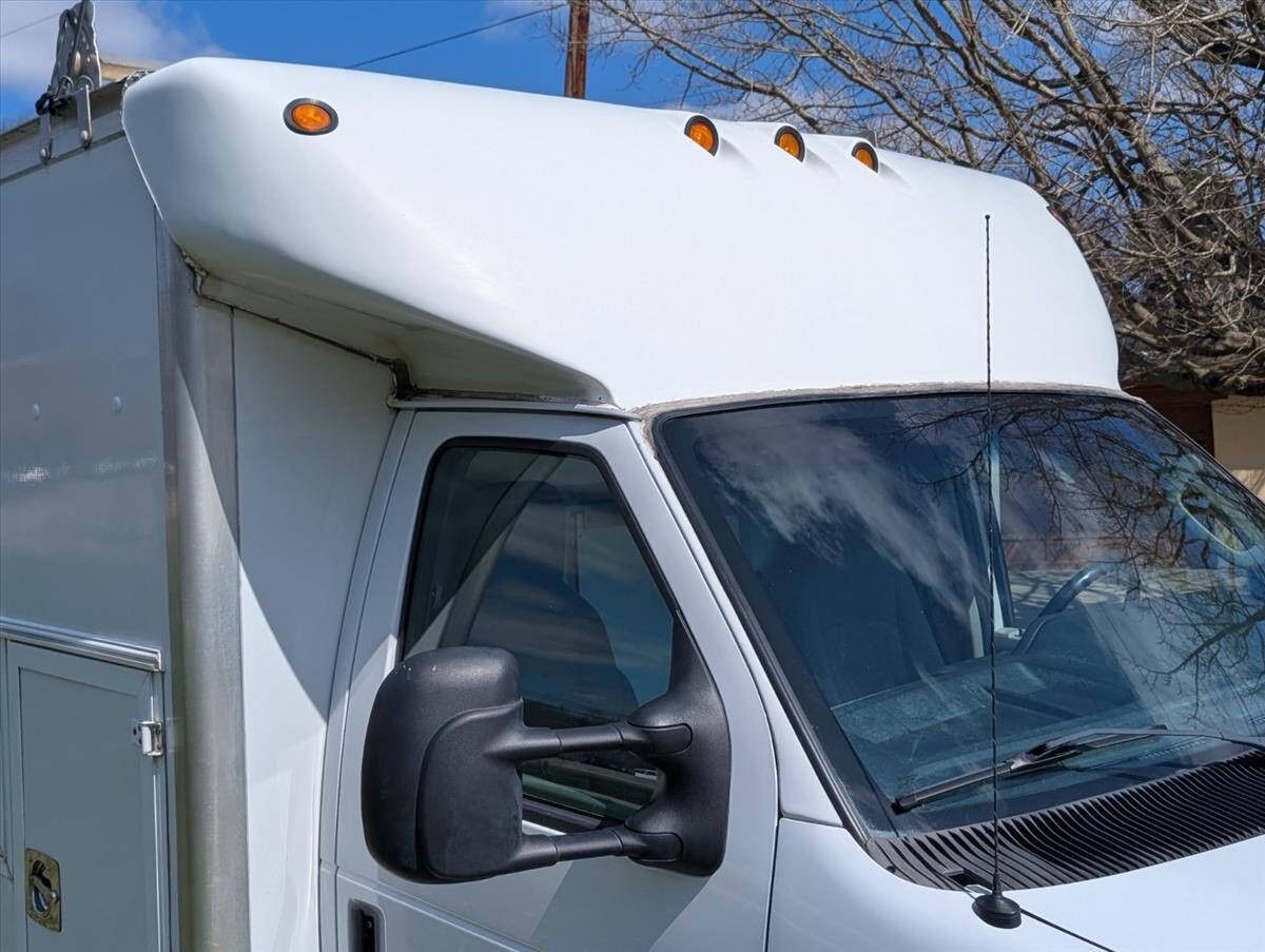 2014 Ford E-Series 12