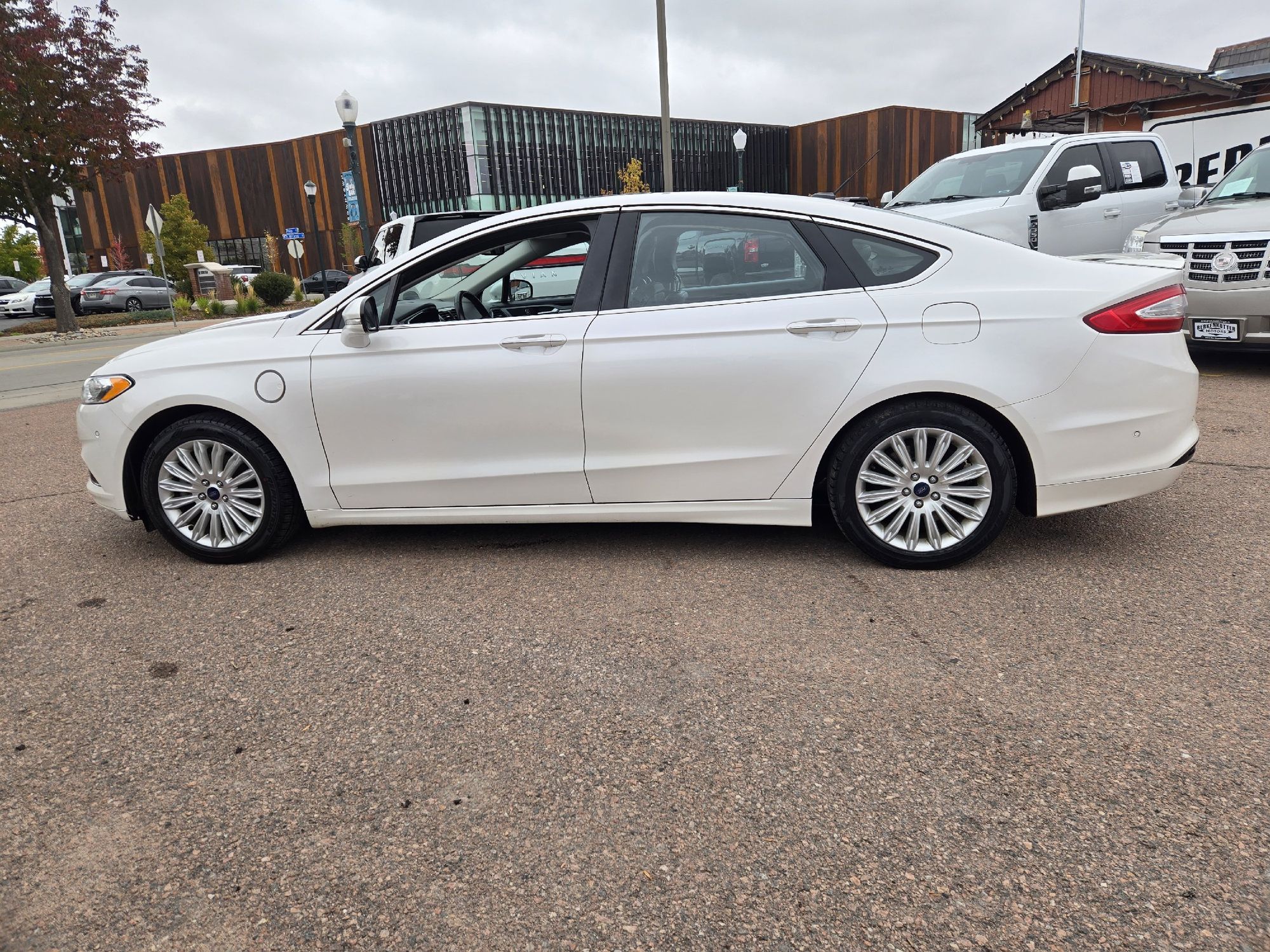 2013 Ford Fusion Energi Titanium photo 5
