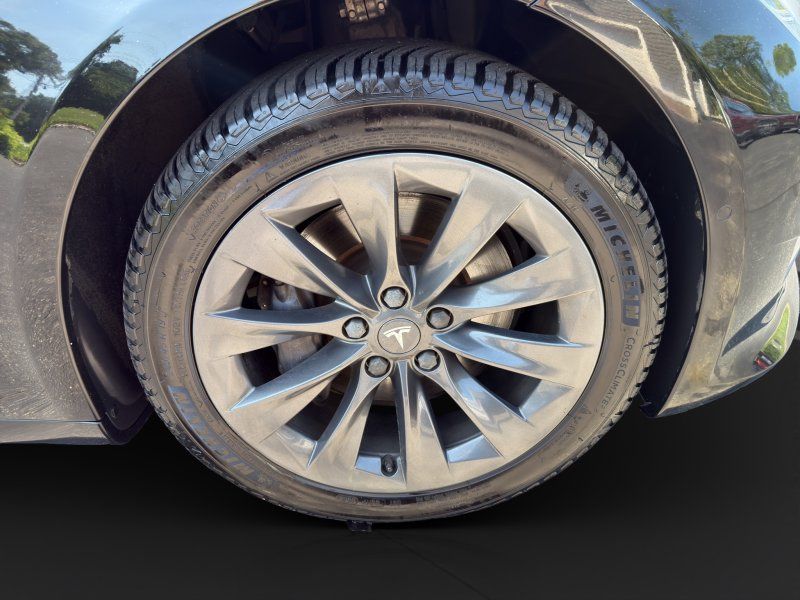 2019 Tesla Model S Long Range photo 22