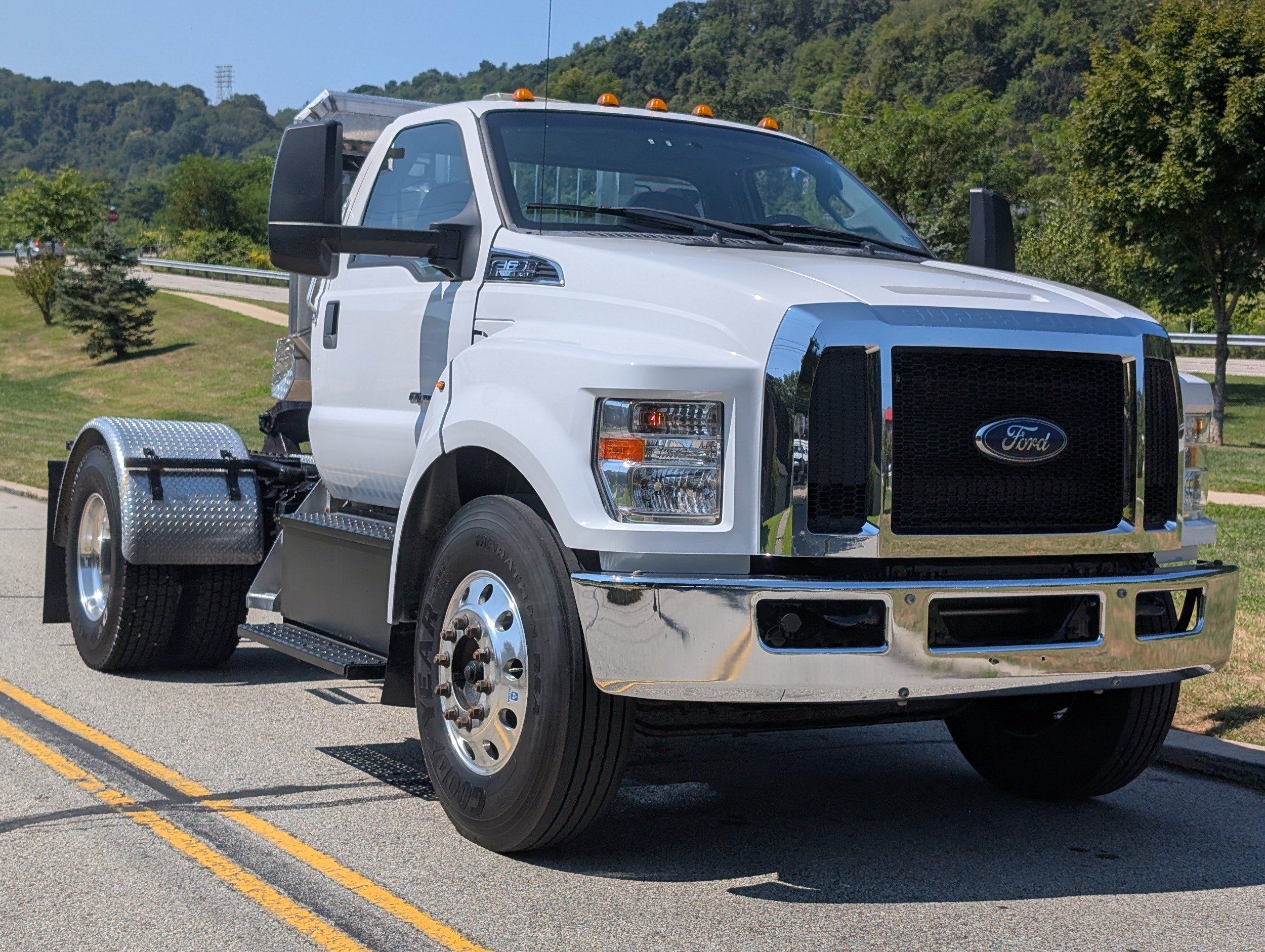 2018 Ford F-650 SuperCab photo 3
