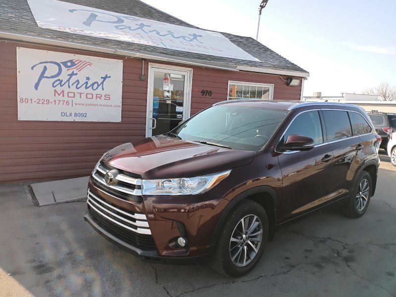 2017 Toyota Highlander XLE's photo