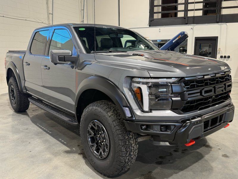 2025 Ford F-150 Raptor R, photo 7
