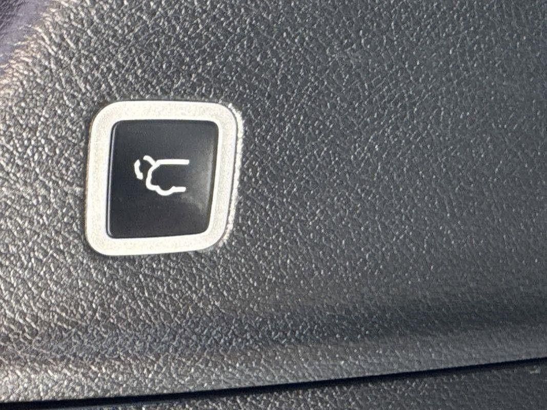 2023 Chrysler Pacifica Hybrid Touring L photo 21