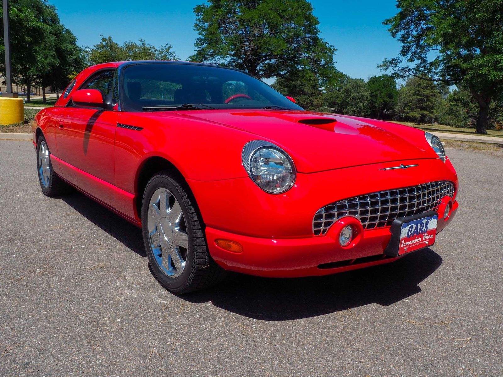 2002 Ford Thunderbird 17