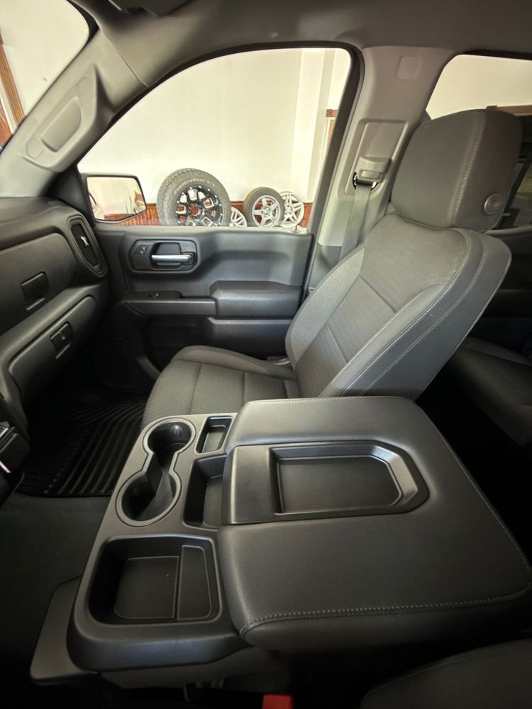 2024 Chevrolet Silverado 1500 Custom photo 27