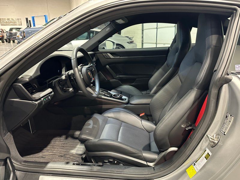 2025 Porsche 911 Carrera, photo 11
