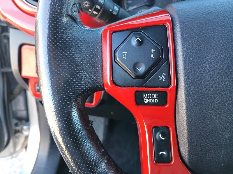 2018 Toyota Tacoma TRD photo 14