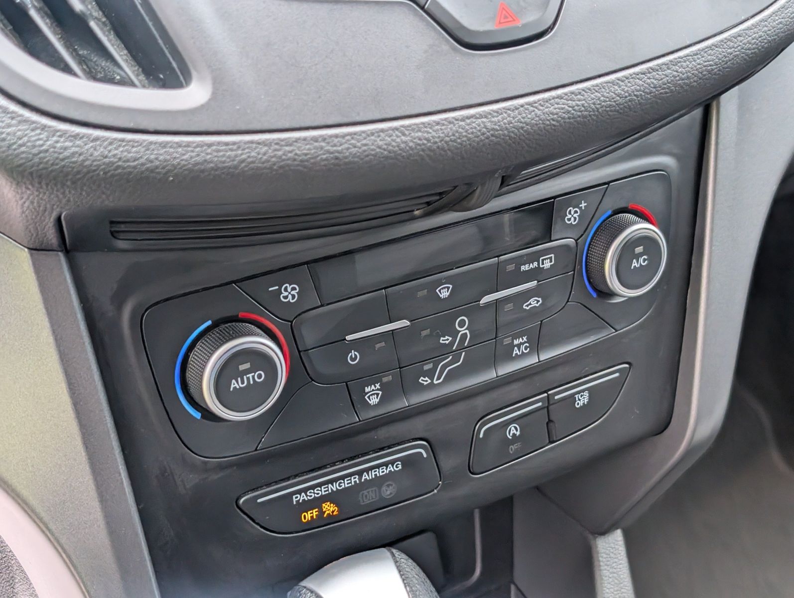 2017 Ford Escape 42