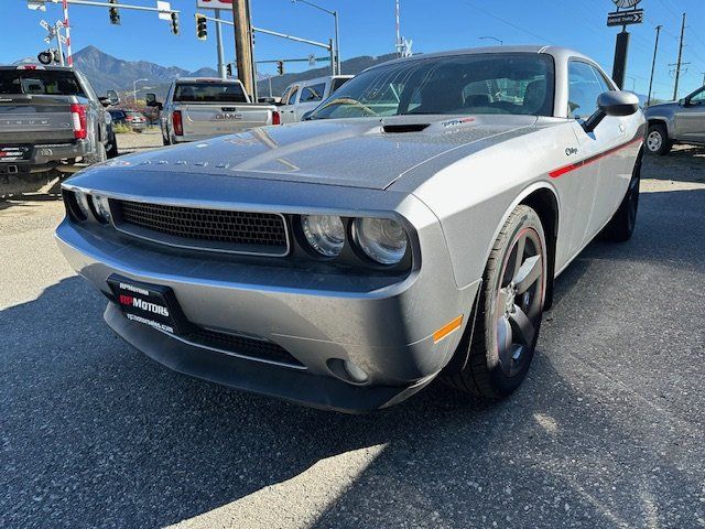 2014 Dodge Challenger R/T photo 4