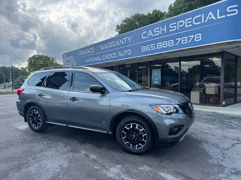 Gray 2020 Nissan Pathfinder SUV / Crossover Front-Wheel Drive Continuously Variable Transmission