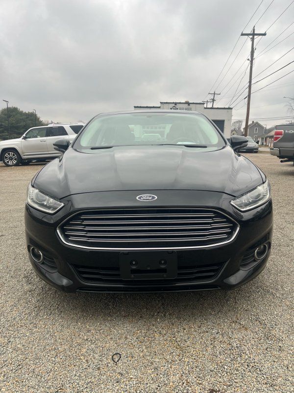 2016 Ford Fusion SE's photo