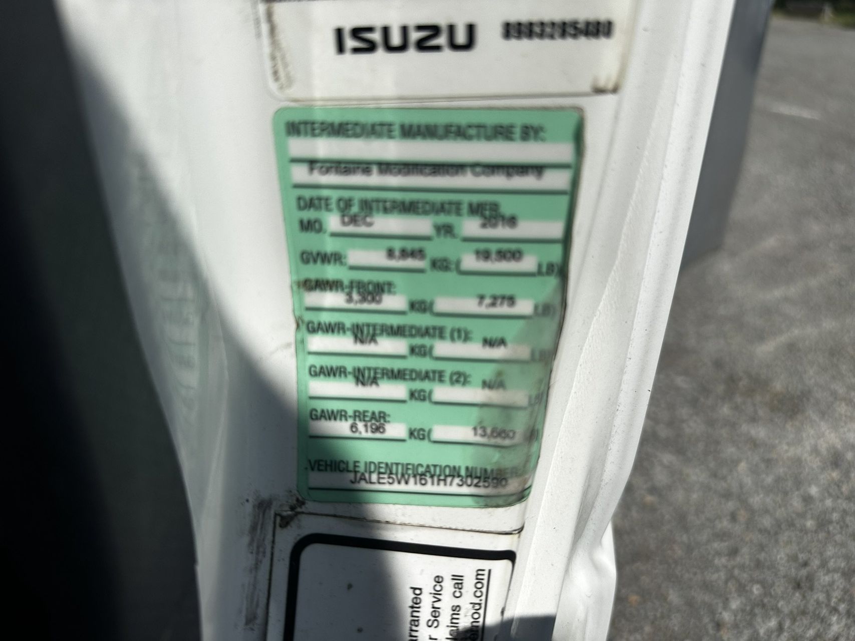 2017 Isuzu NRR 64