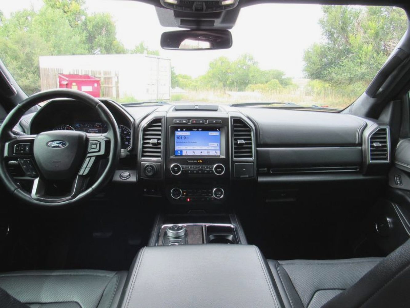 2019 Ford Expedition Limited photo 18