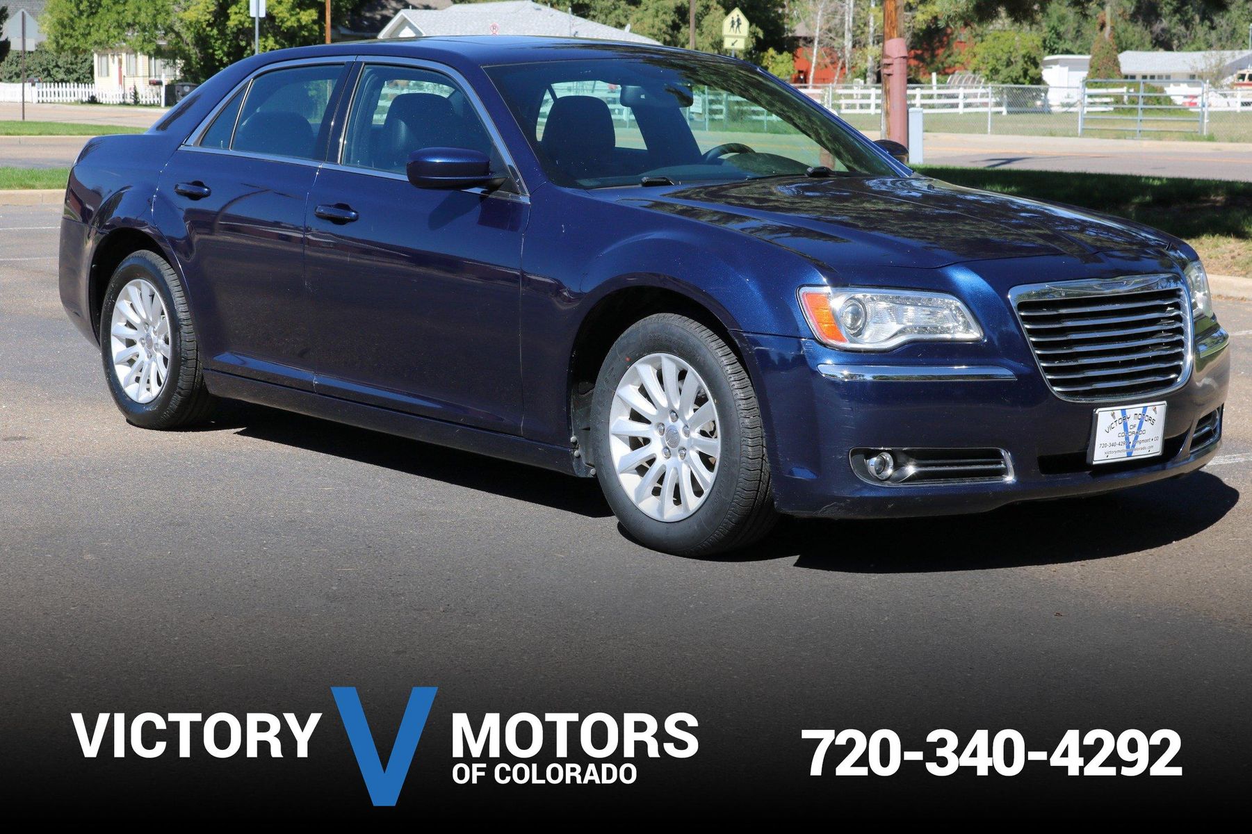 2013 Chrysler 300 Victory Motors of Colorado
