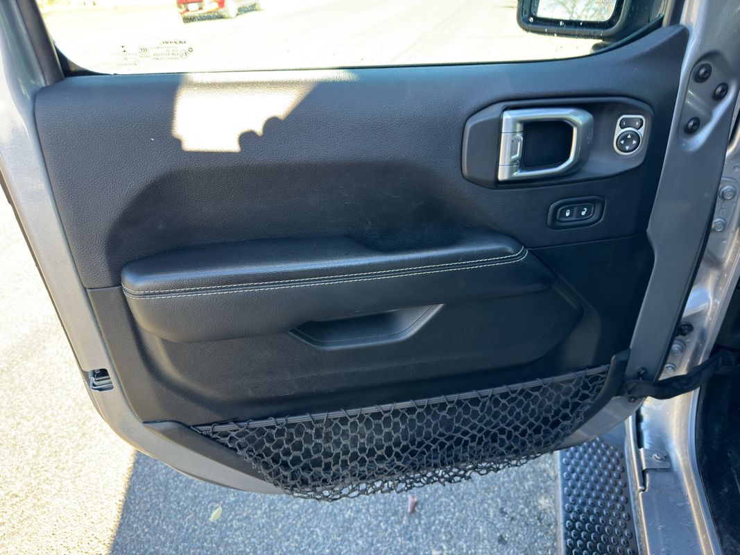 2020 Jeep Wrangler Unlimited Sahara - Photo 20
