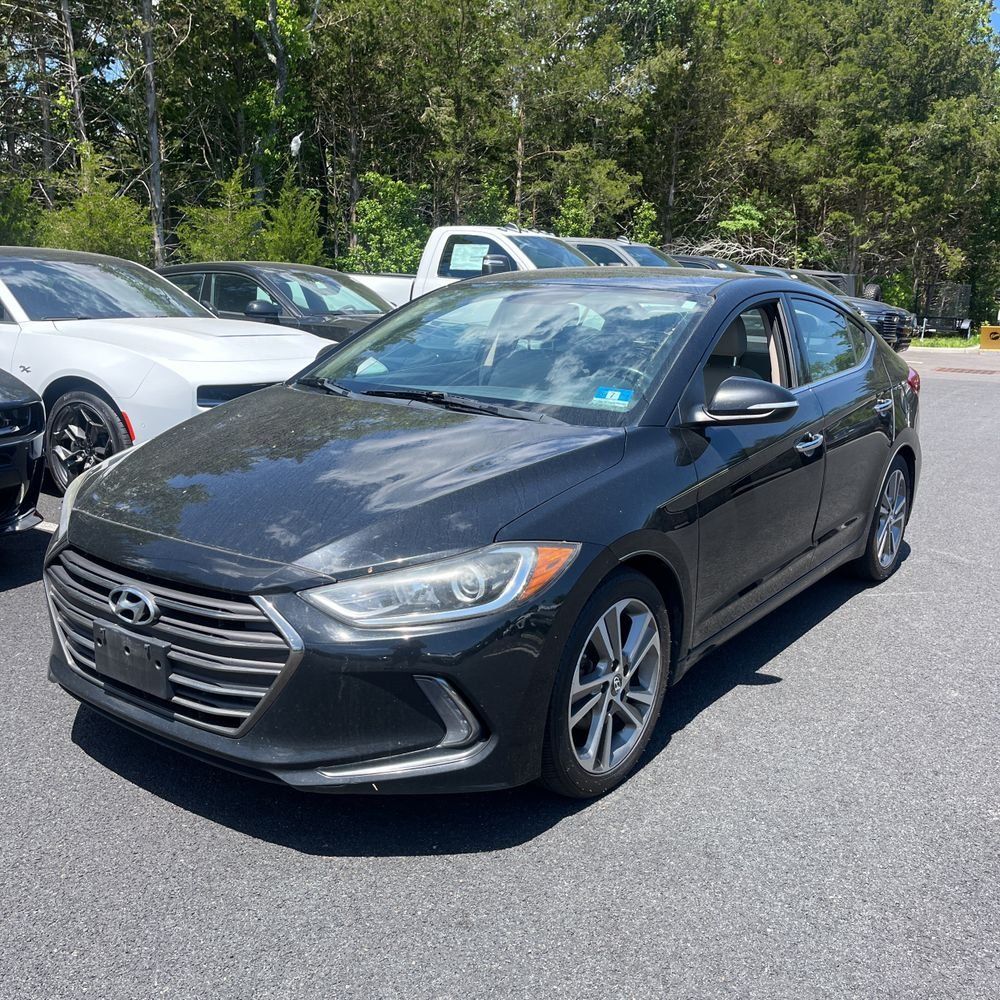 2017 Hyundai Elantra 2.0 Limited A/T PZEV's photo