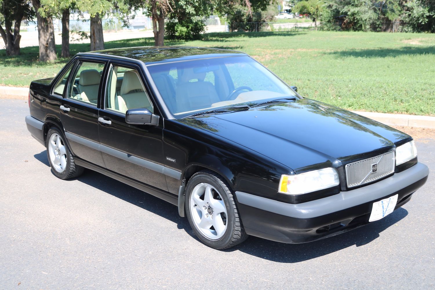 1995 Volvo 850 Turbo | Victory Motors of Colorado