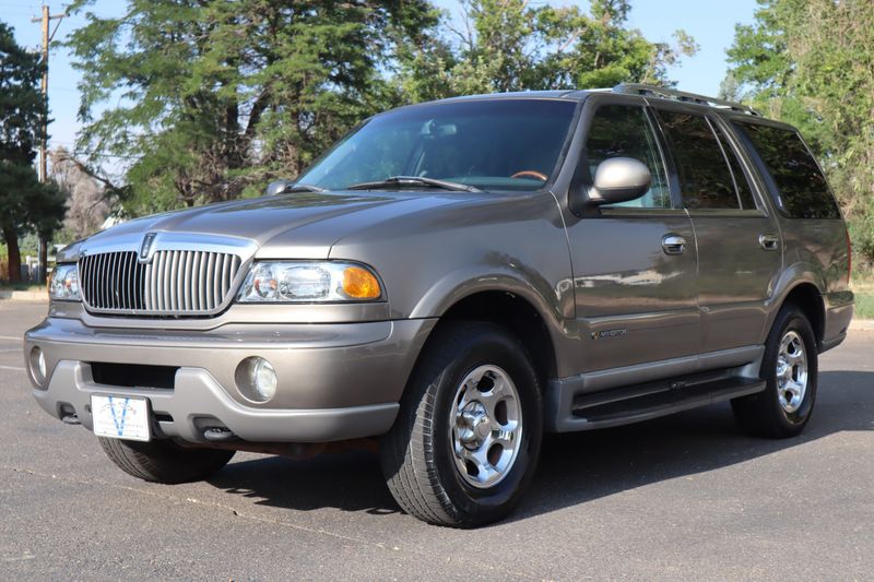 2001 Lincoln Navigator Base | Victory Motors of Colorado