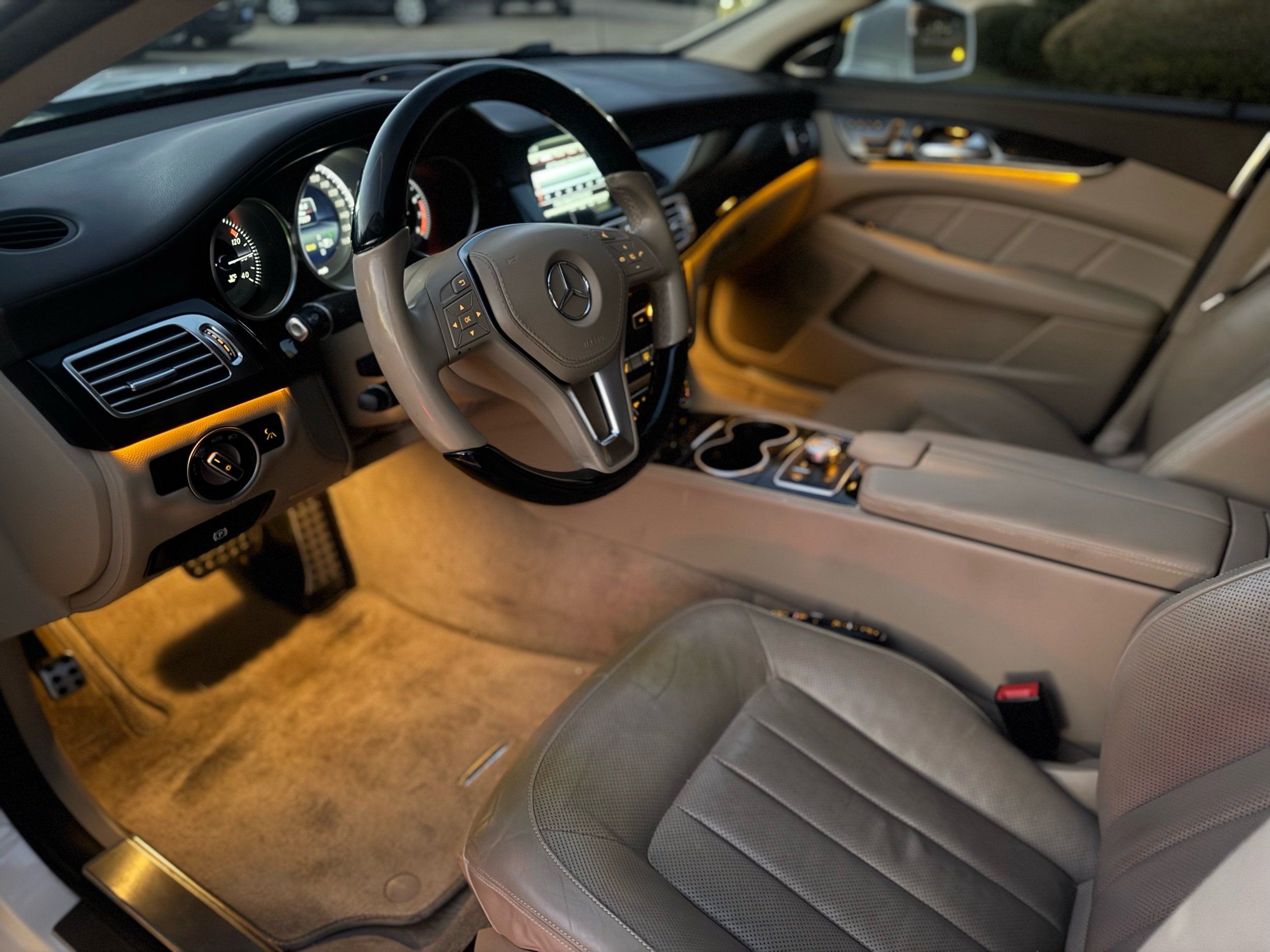 2014 Mercedes Benz CLS 550 4MATIC photo 4