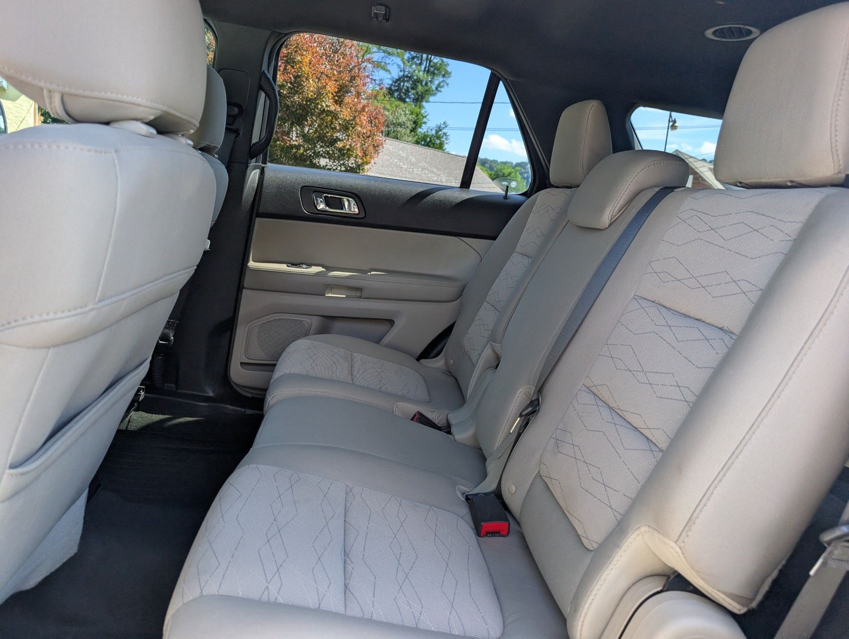 2014 Ford Explorer 37