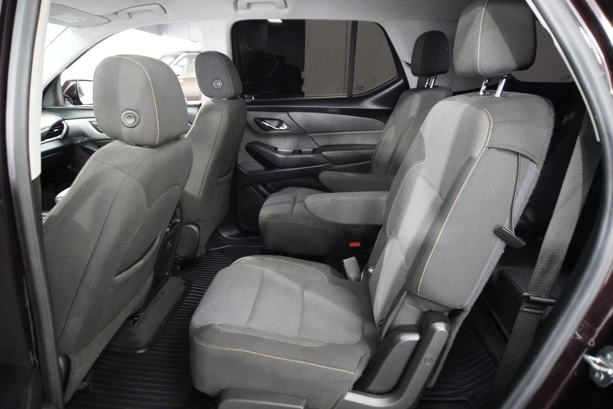 2020 Chevrolet Traverse AWD LT Cloth
