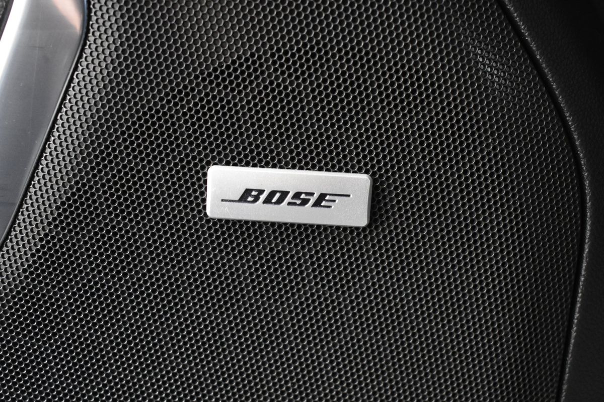 2023 Chevrolet Suburban 4WD RST