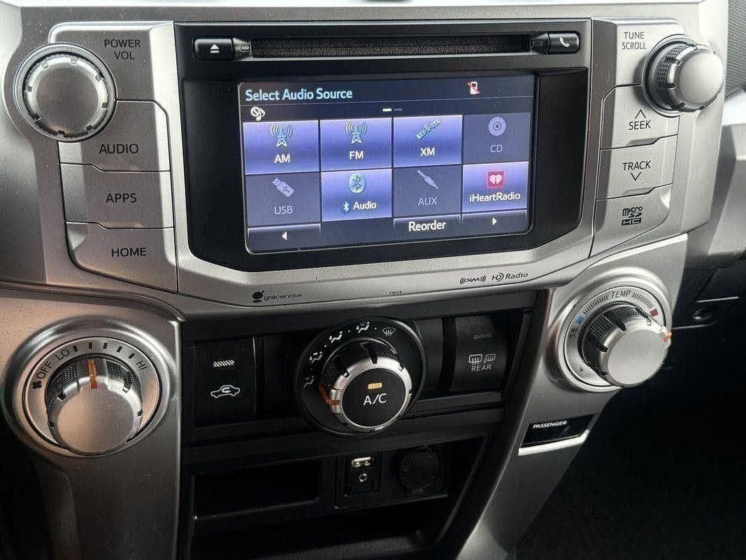 2017 Toyota 4Runner SR5 Premium photo 11
